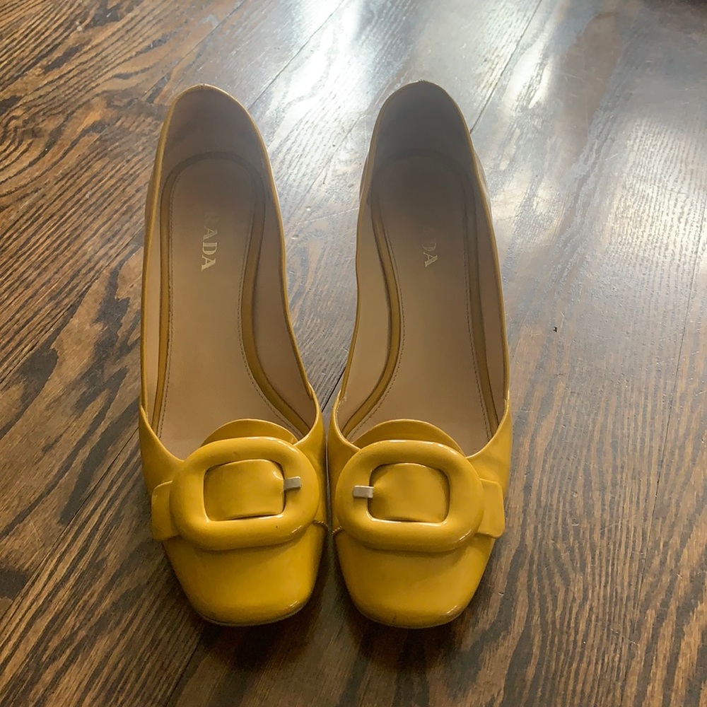 Prada yellow buckle square heel pump